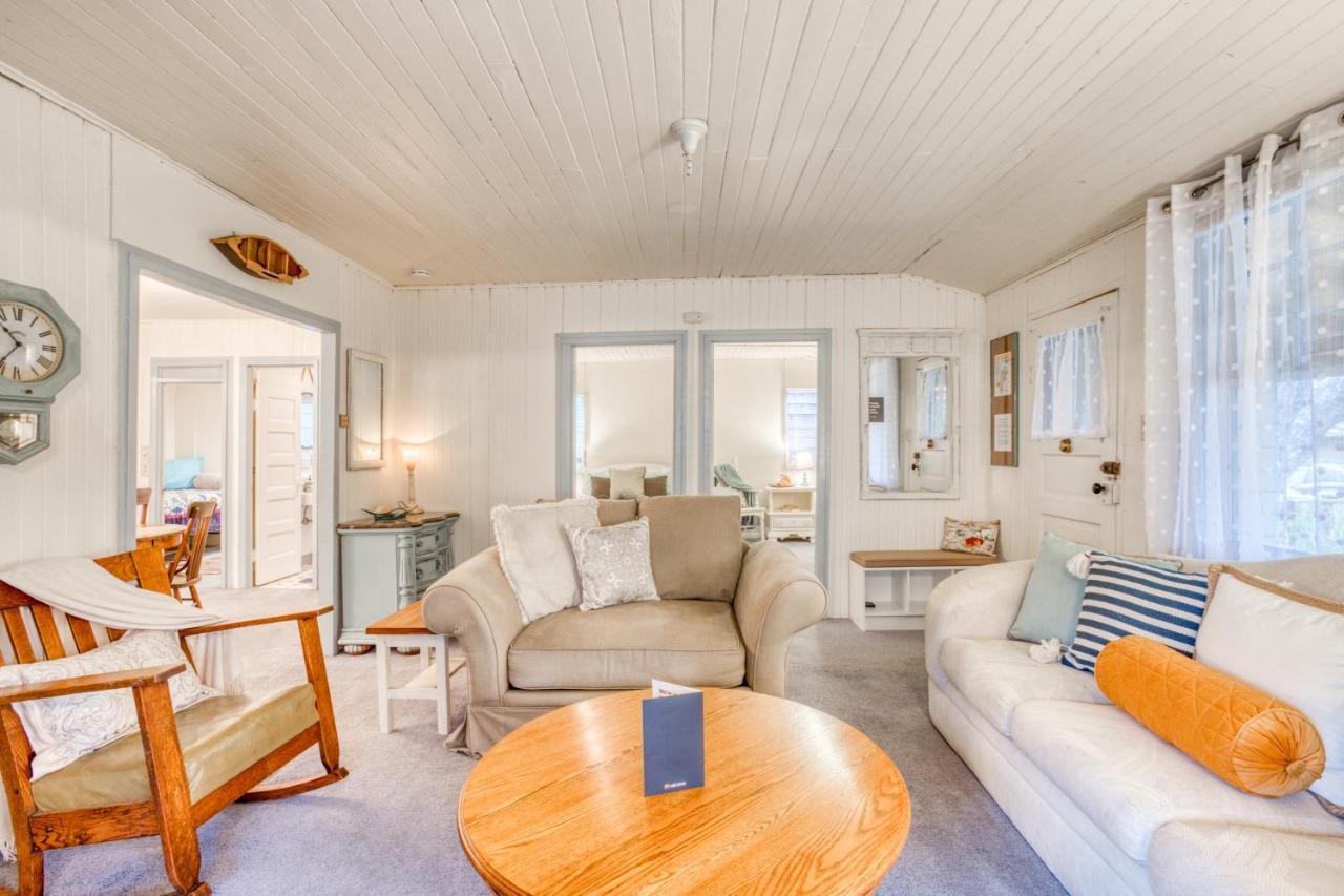 Seaside Classic Cozy Bungalow Bagian luar foto