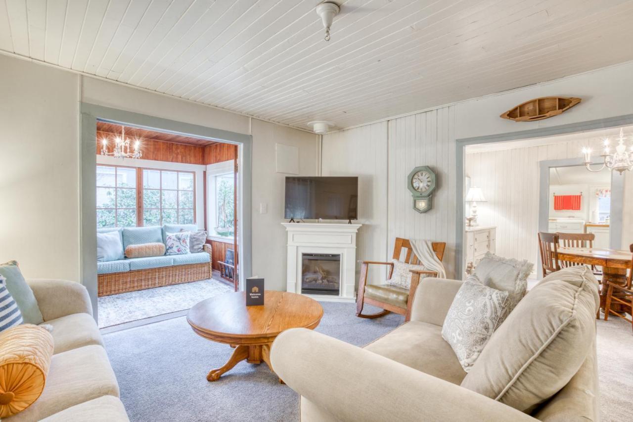 Seaside Classic Cozy Bungalow Bagian luar foto